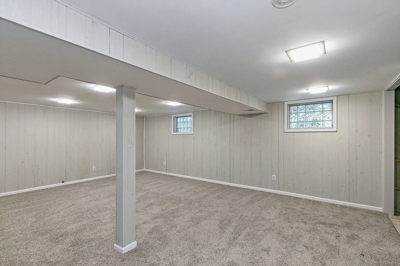 1810 E Boulder Drive IL