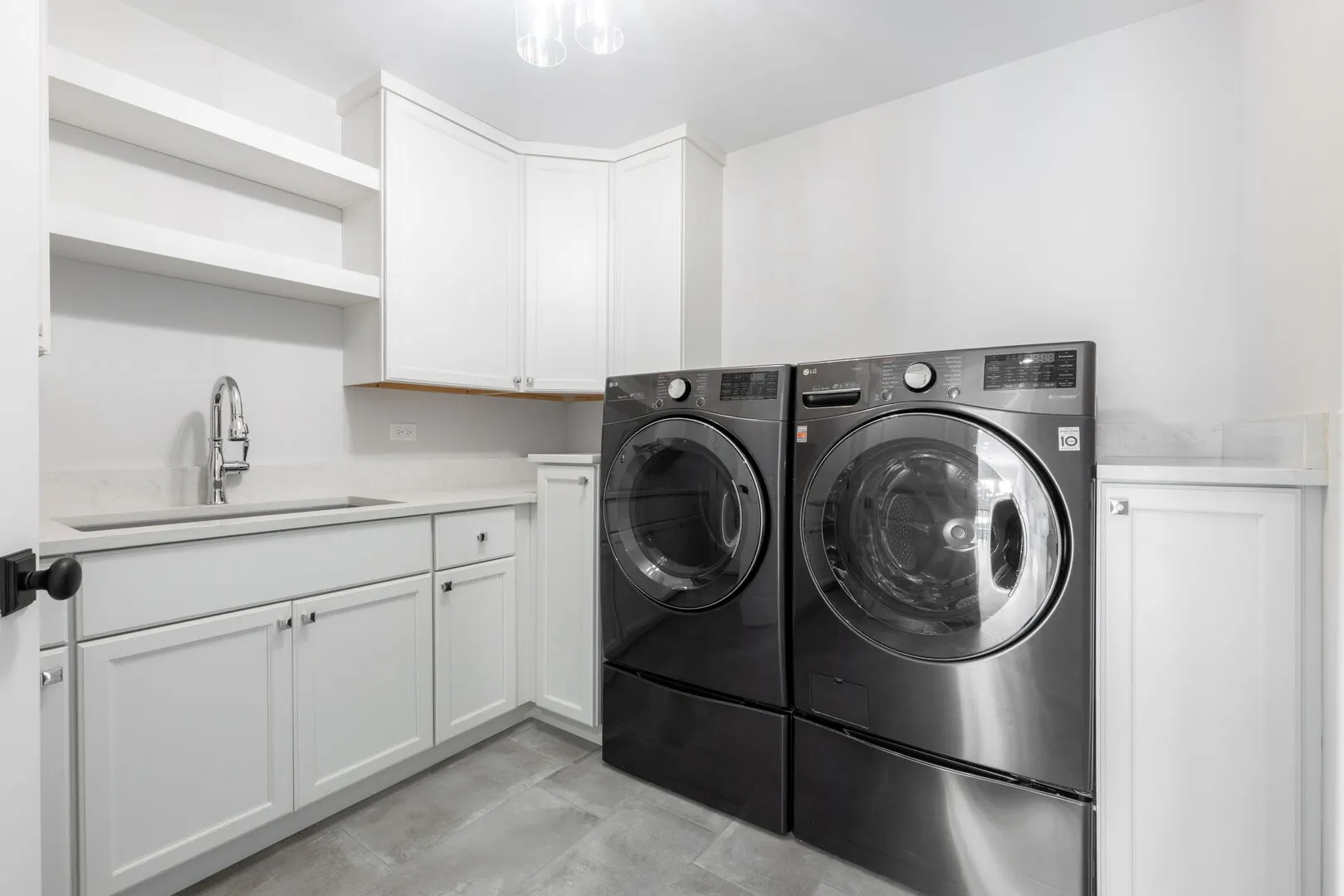469 S Sunnyside Avenue IL