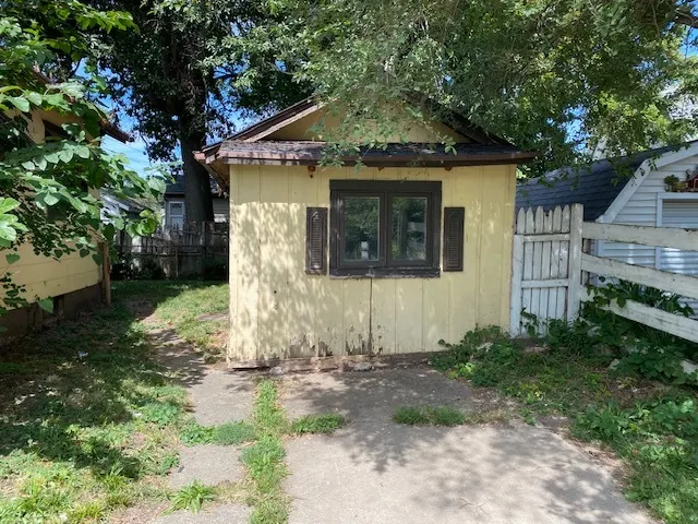 705 W Woodbury Street IL
