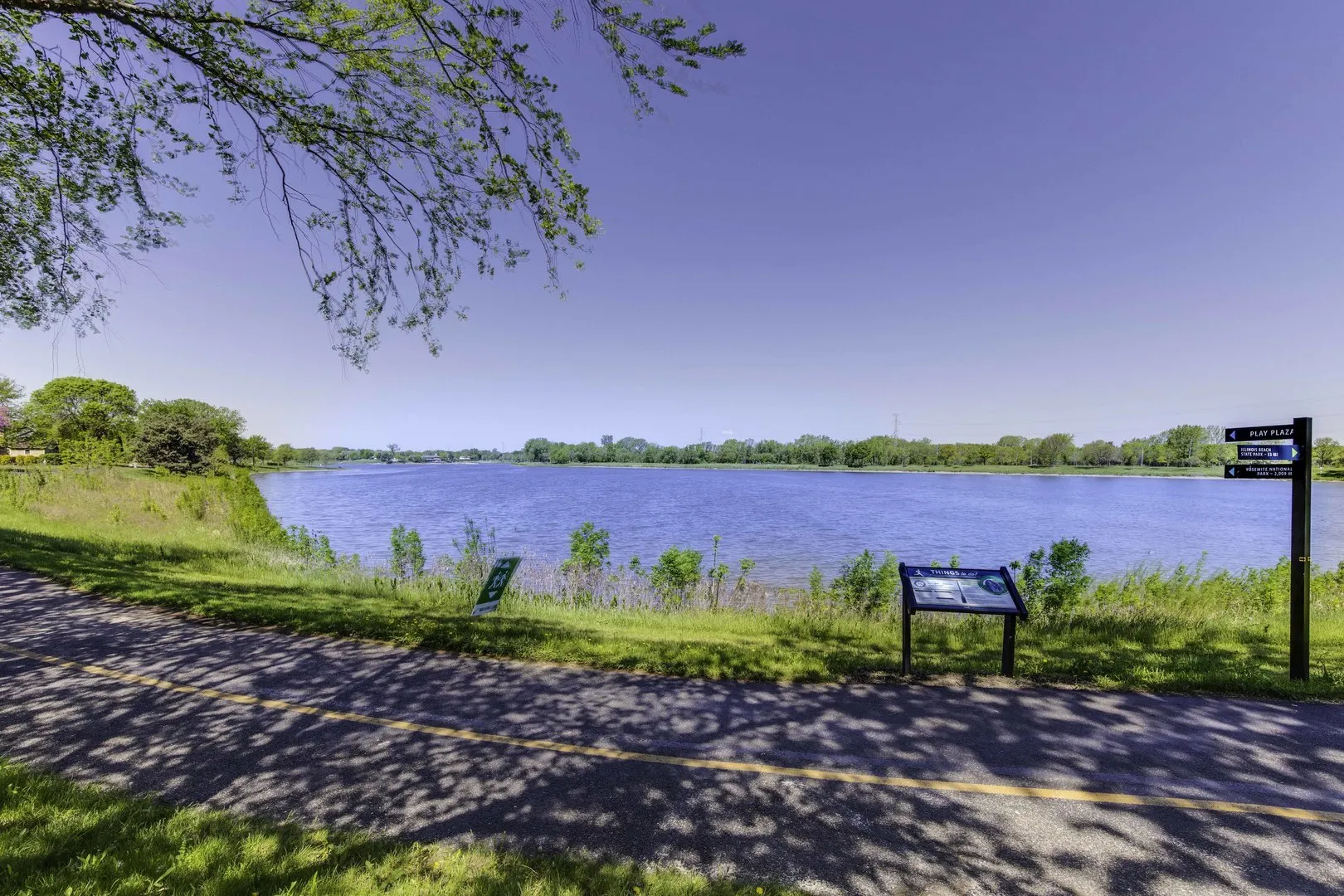 2462 E Towne Boulevard IL