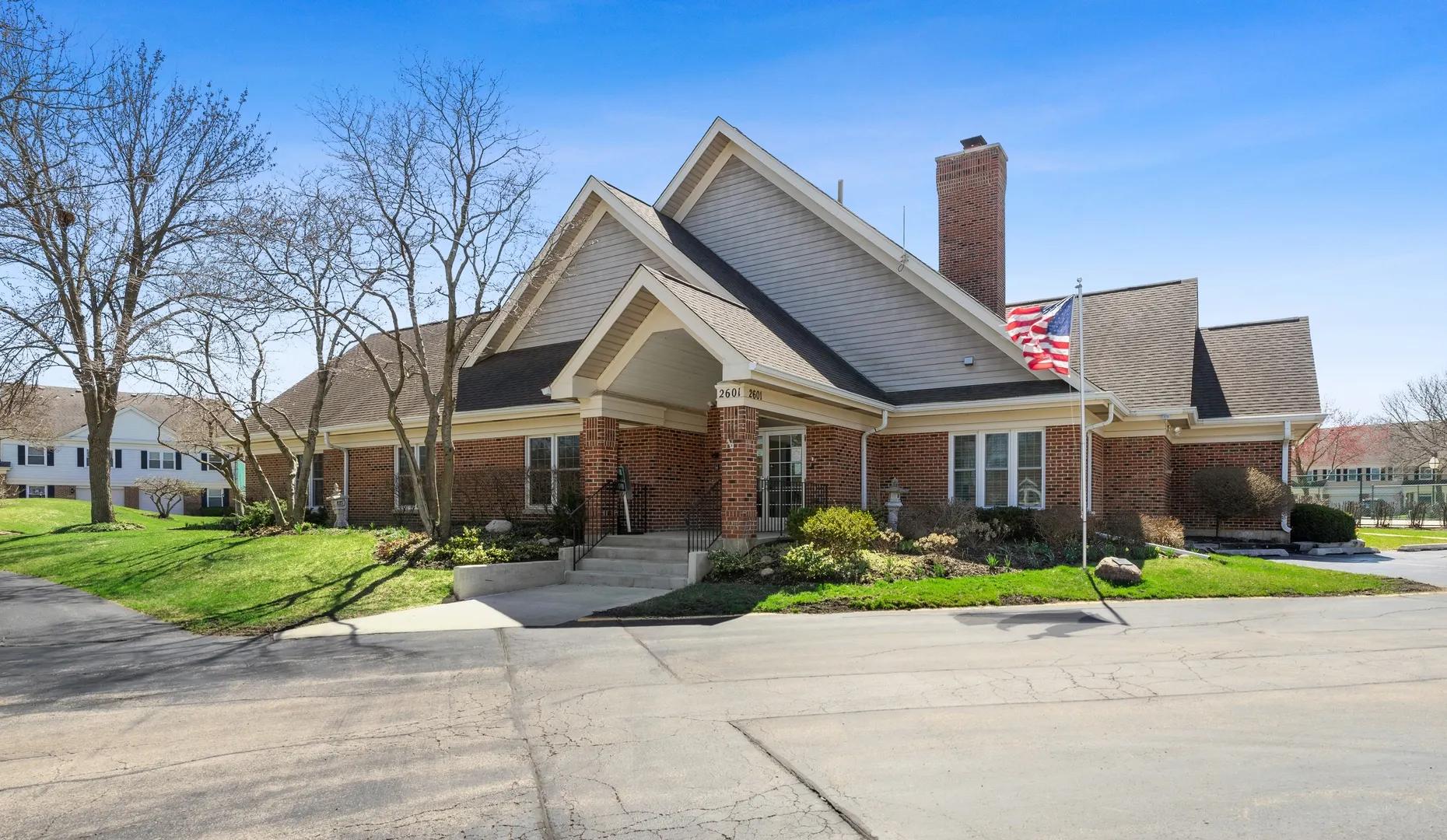 2462 E Towne Boulevard IL