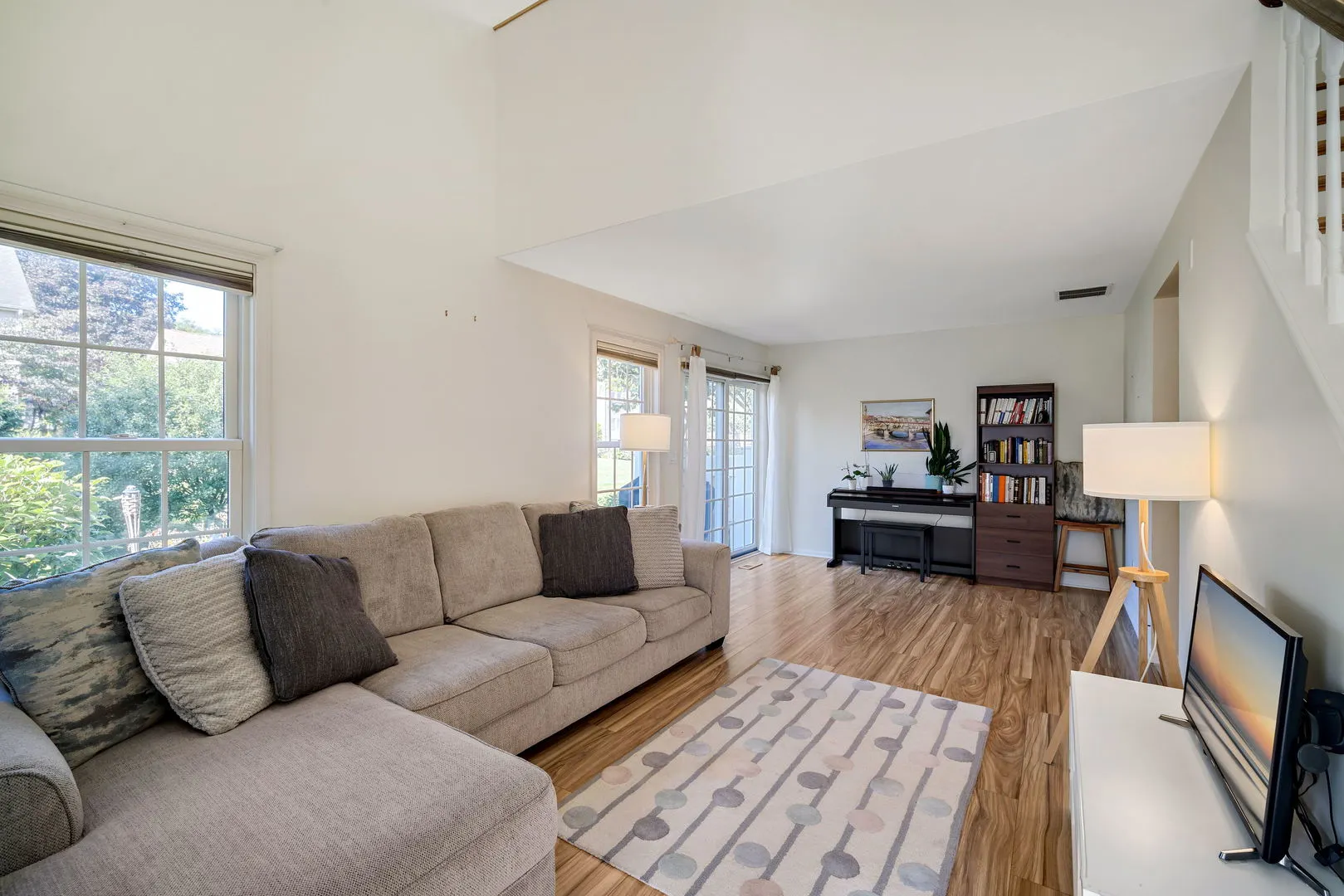 2462 E Towne Boulevard IL