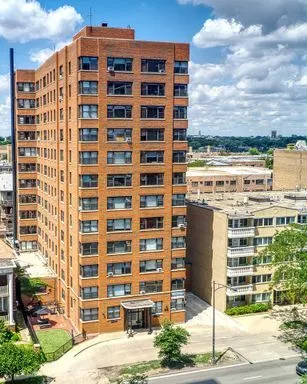 5858 N SHERIDAN Road 702 IL