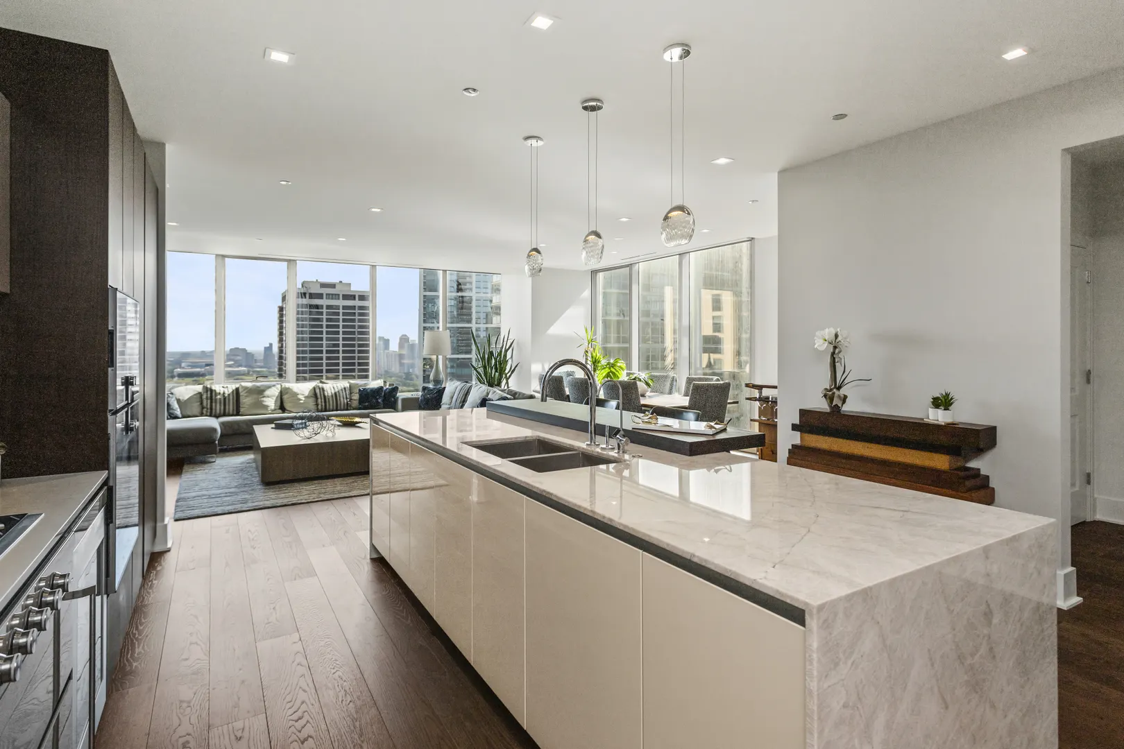 363 E Wacker Drive 2503 IL
