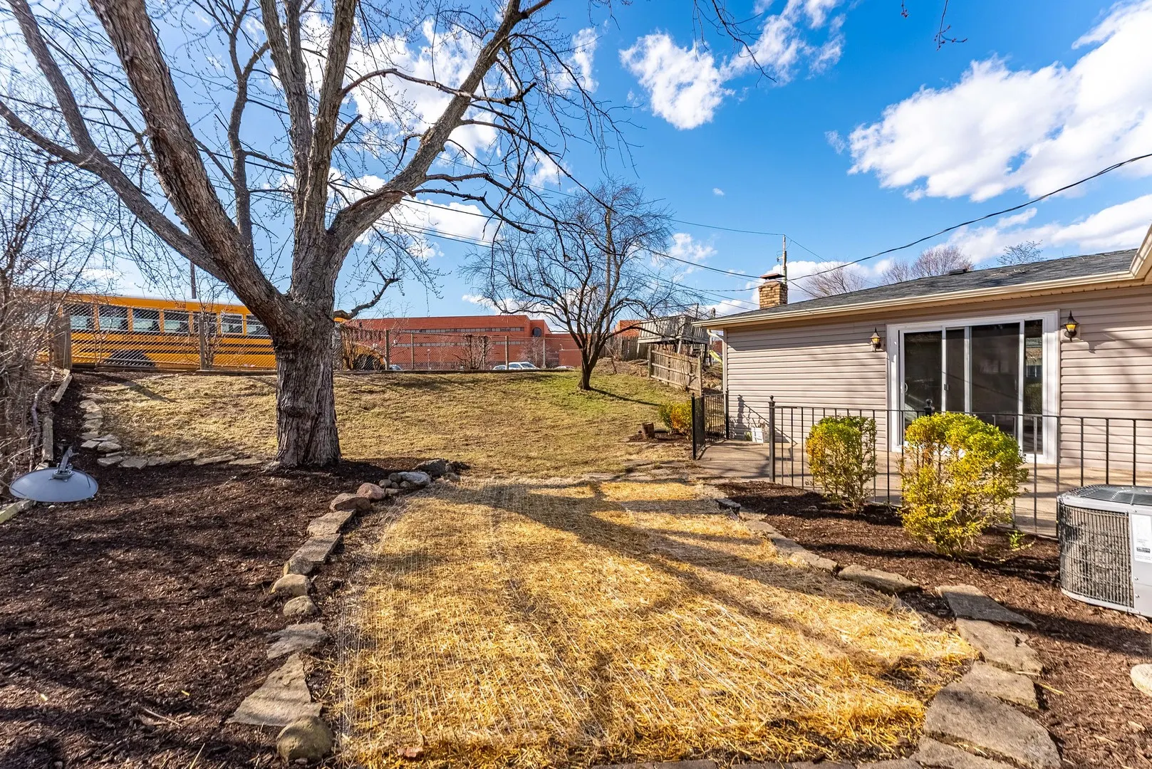 617 Tanglewood Drive IL