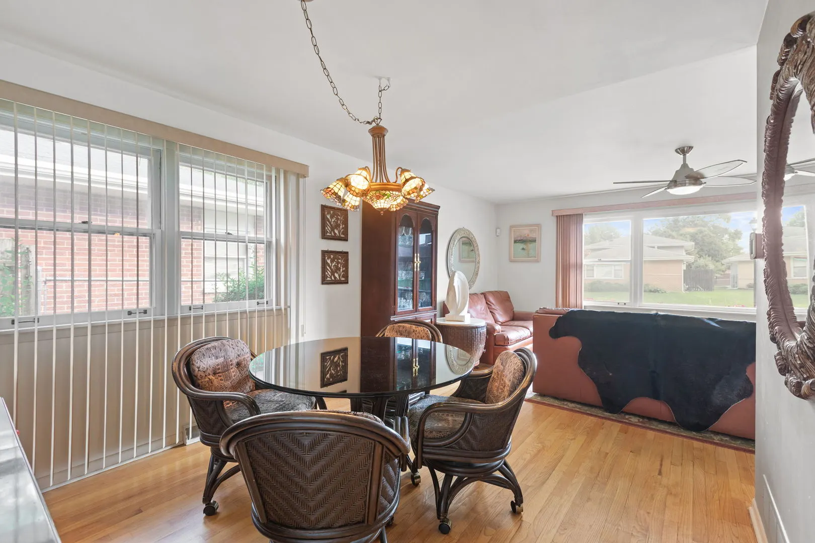 2176 N Westmoreland Drive IL