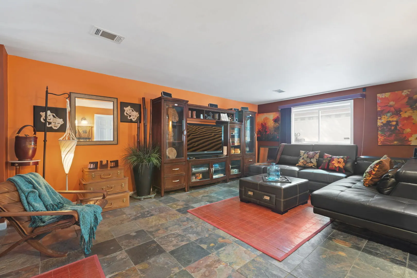 2176 N Westmoreland Drive IL