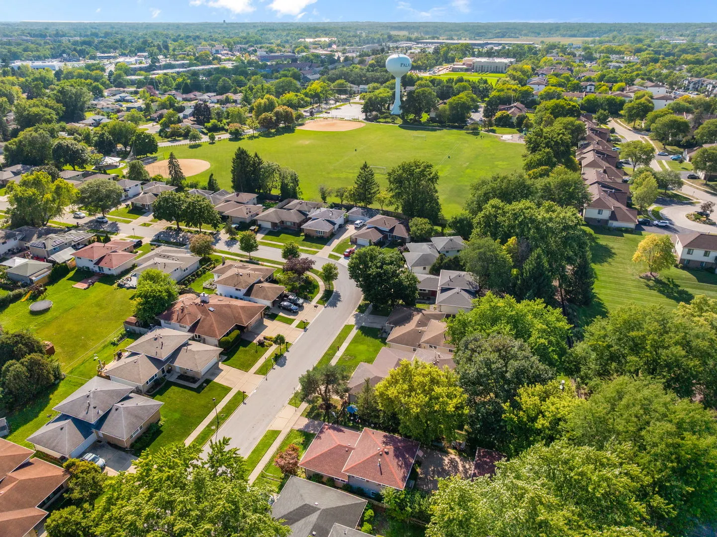 2176 N Westmoreland Drive IL