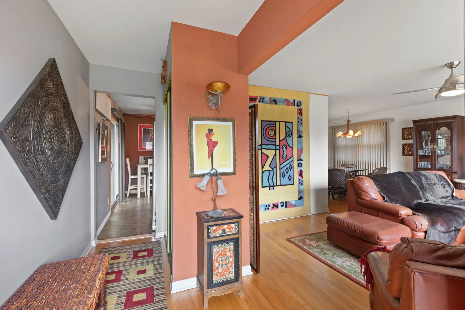 2176 N Westmoreland Drive IL