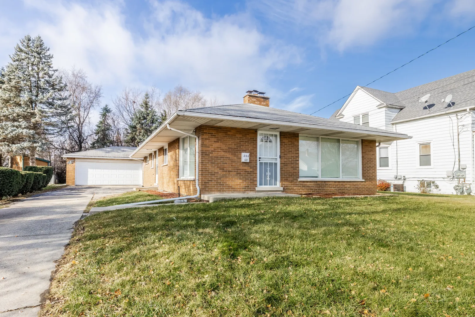 214 N Hunter Street IL