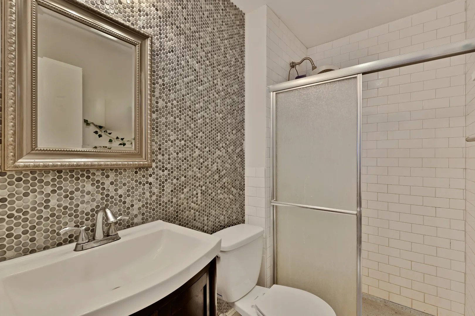 1640 W Sherwin Avenue 4D IL