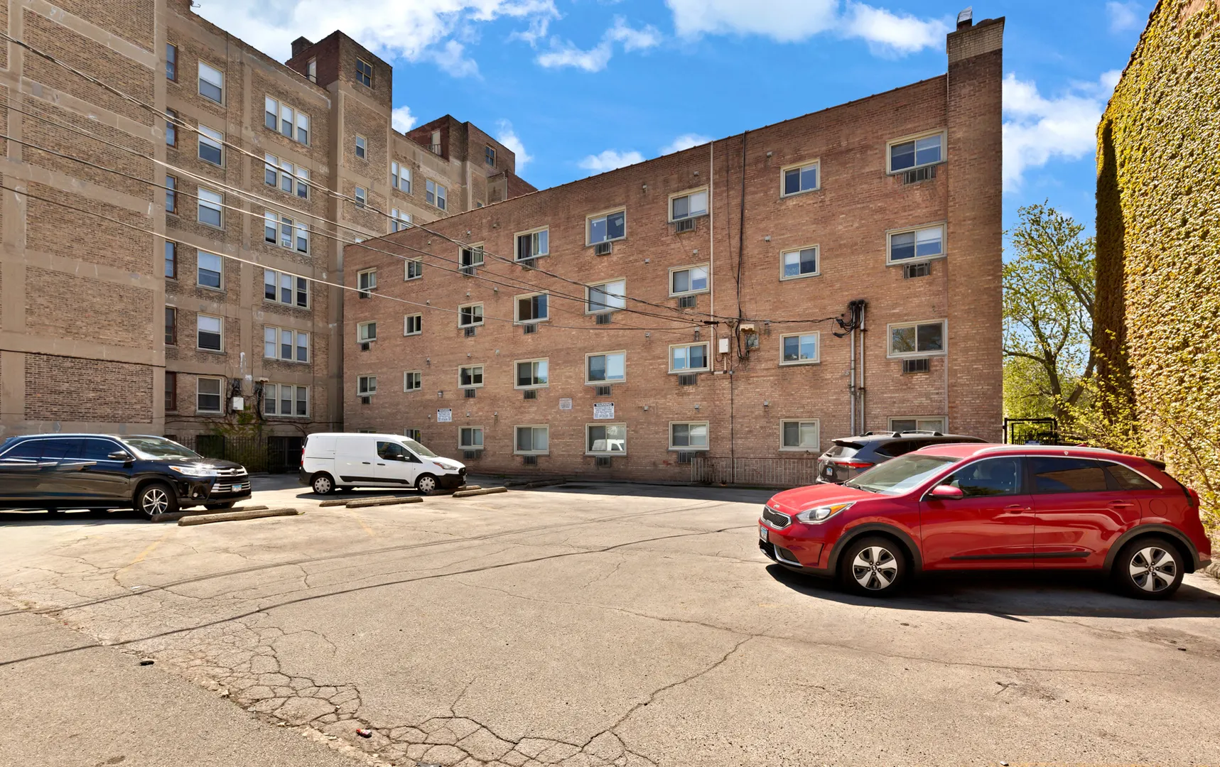 1640 W Sherwin Avenue 4D IL