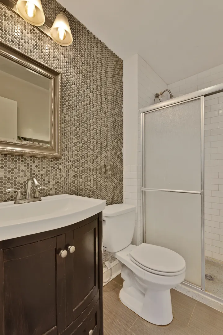 1640 W Sherwin Avenue 4D IL