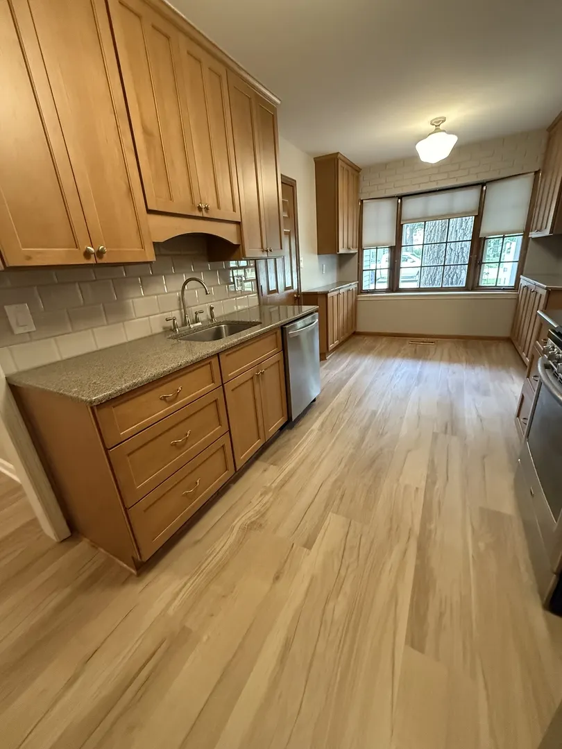 32 Hilltop Drive IL