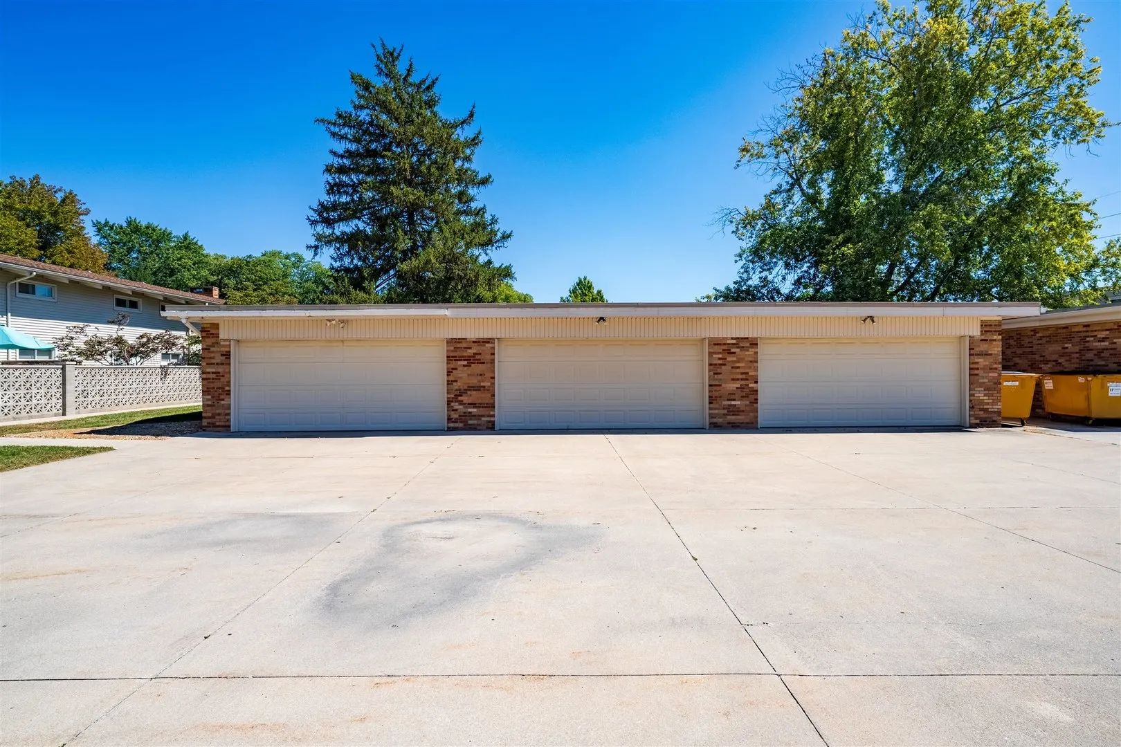 2201 Benjamin Lane 6 IL