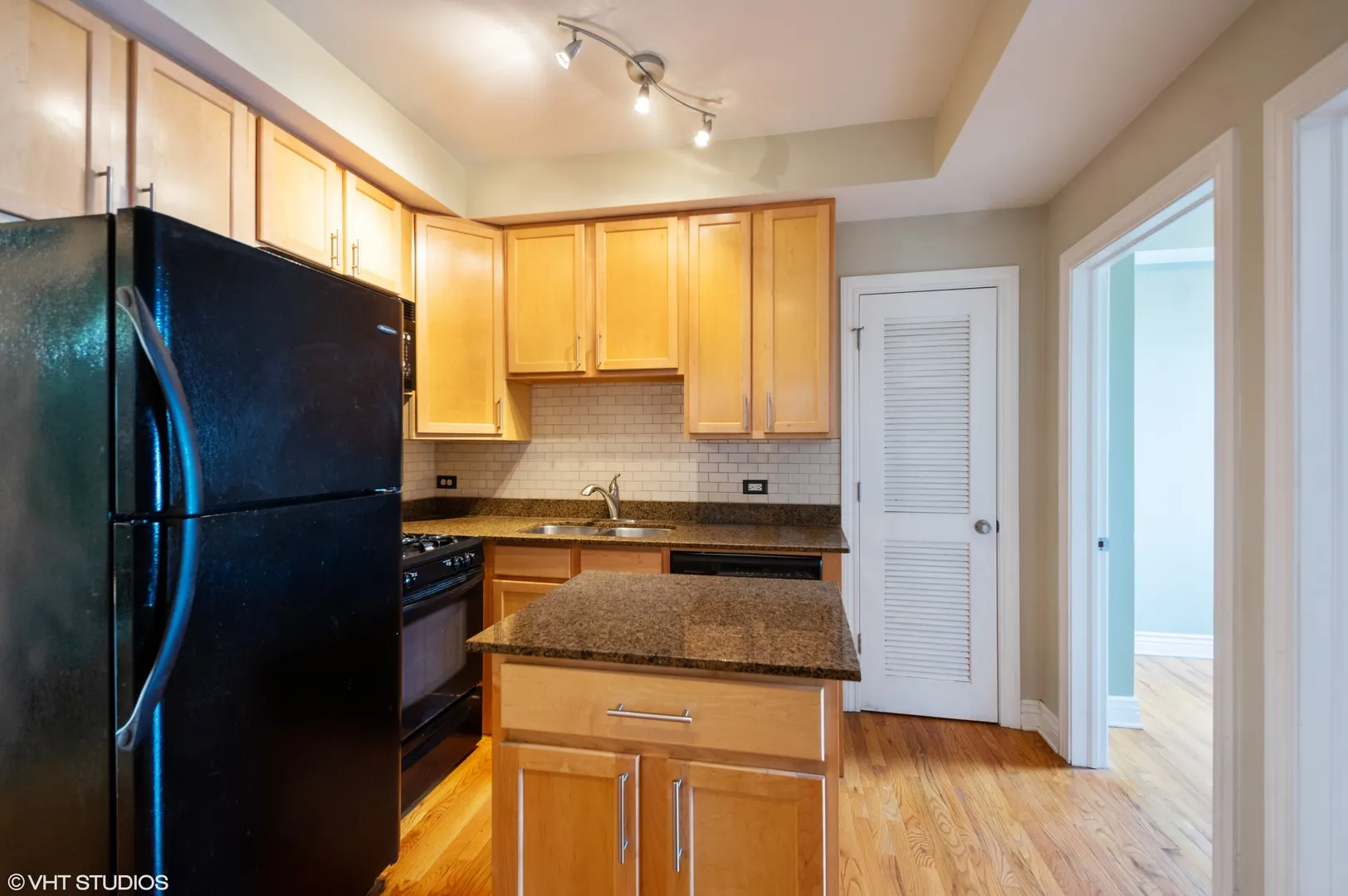 2013 N Leavitt Street 2 IL