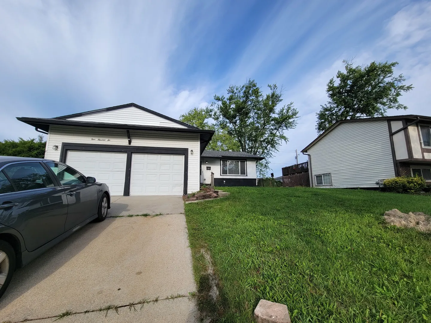 906 Blackhawk Drive IL