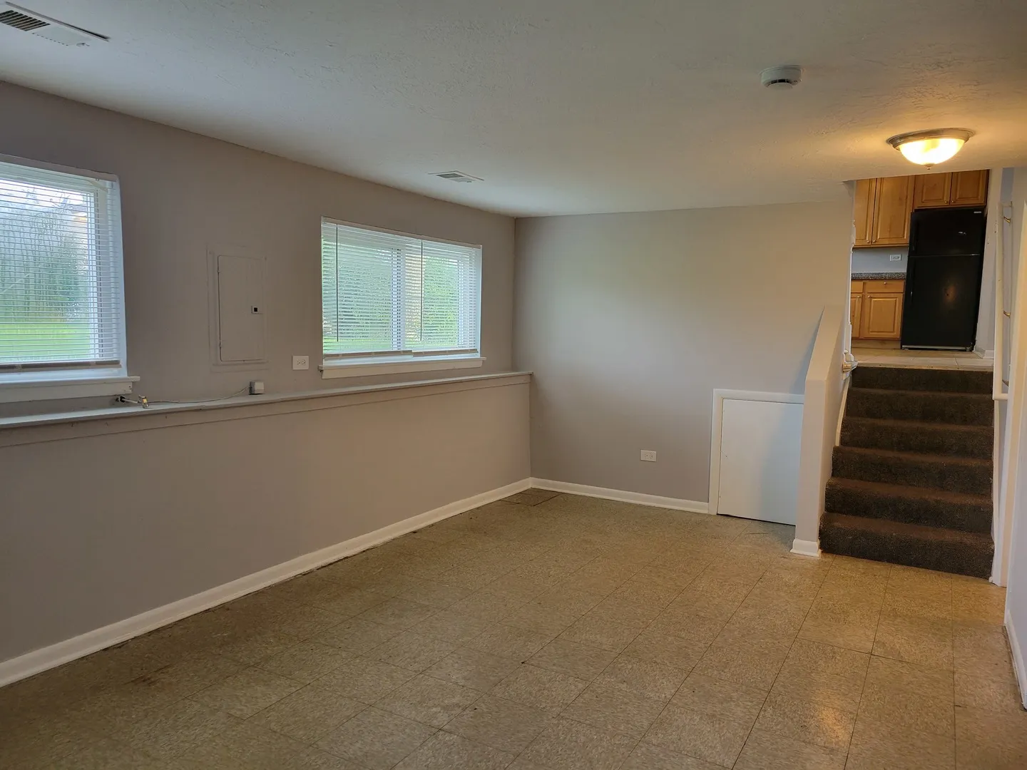 906 Blackhawk Drive IL
