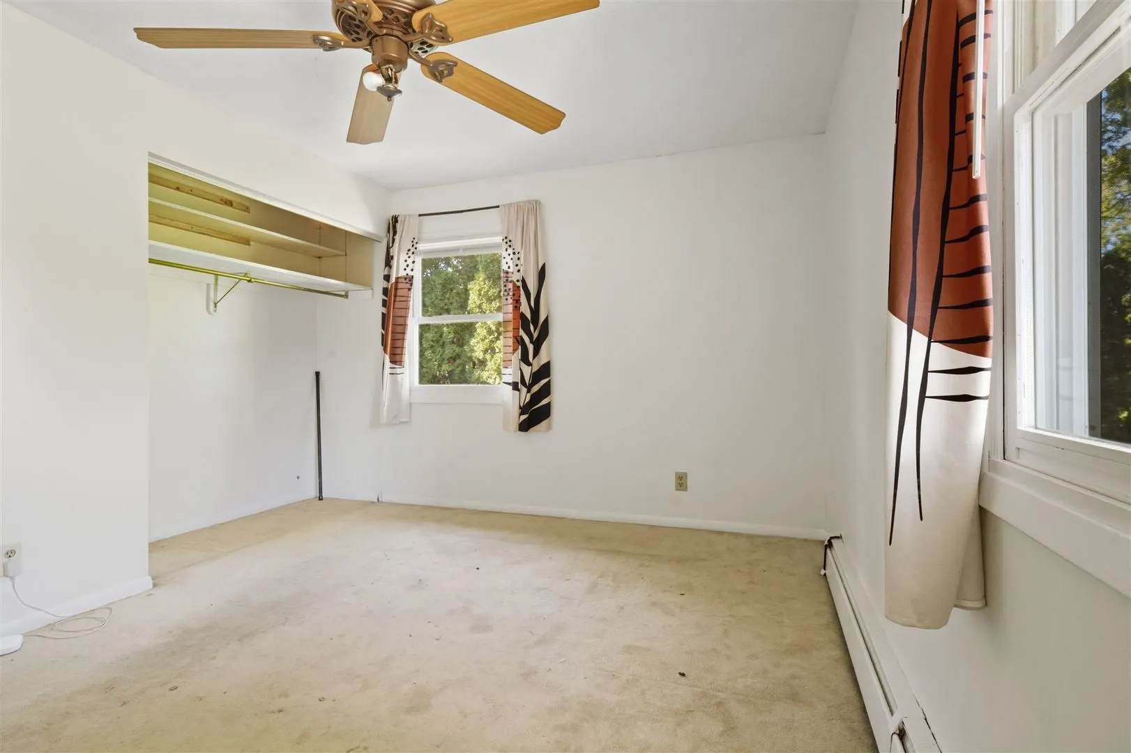 402 Bradley Lane IL