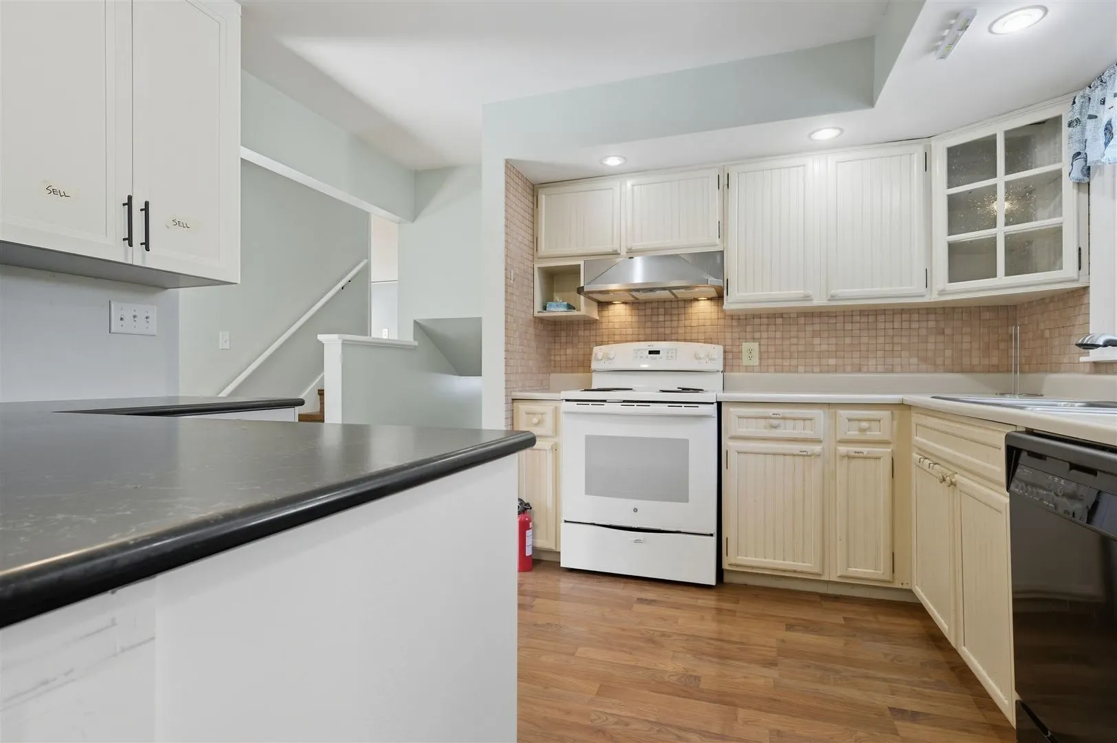 402 Bradley Lane IL
