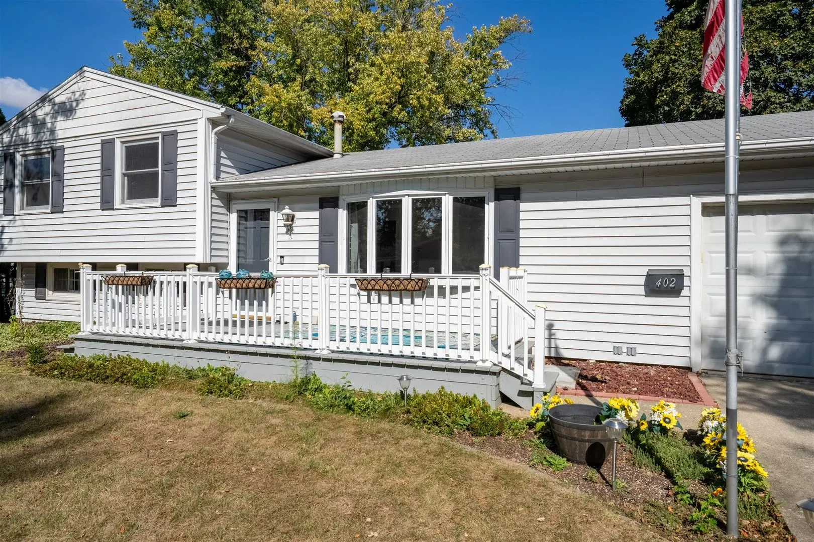 402 Bradley Lane IL
