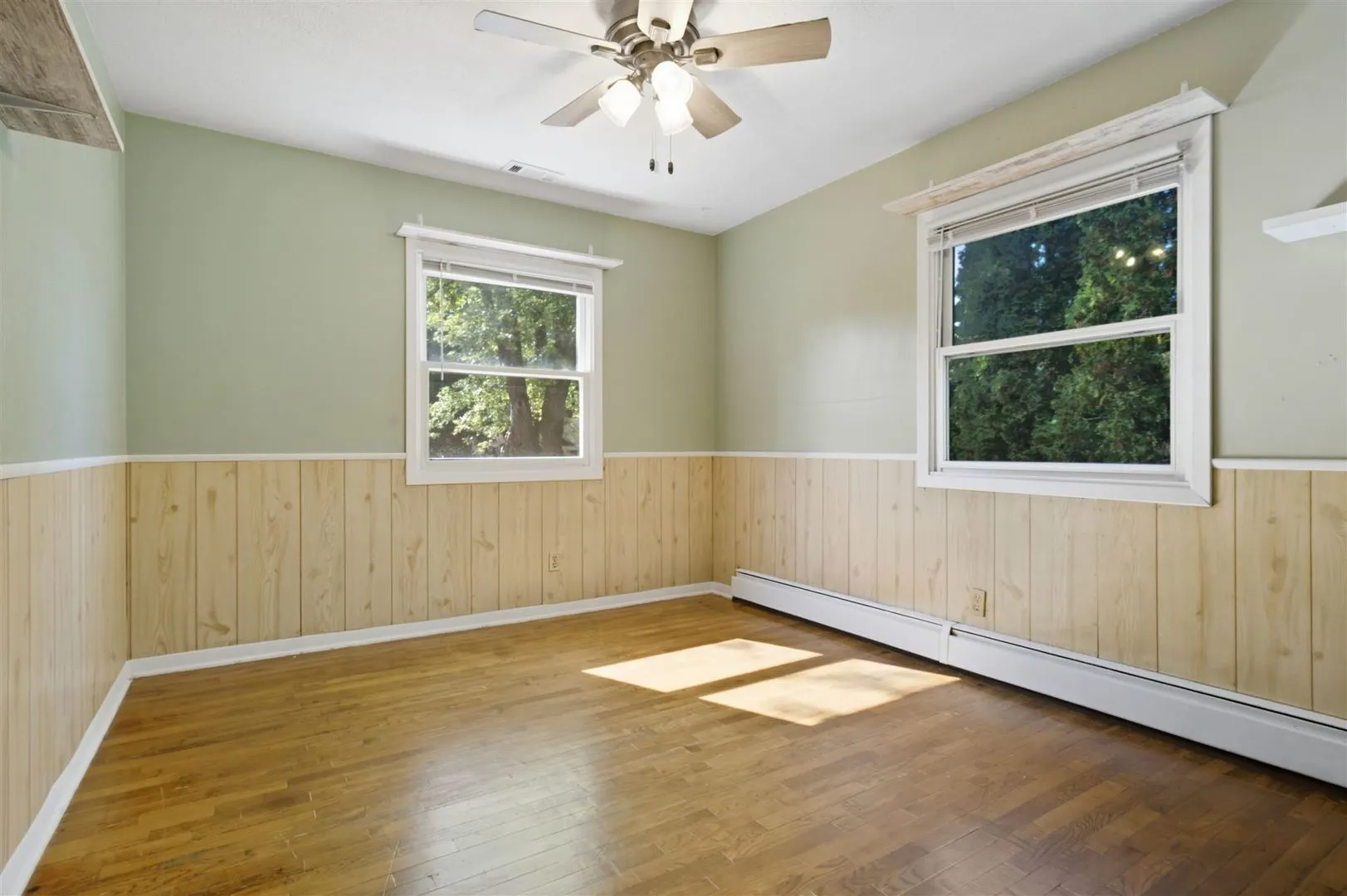 402 Bradley Lane IL