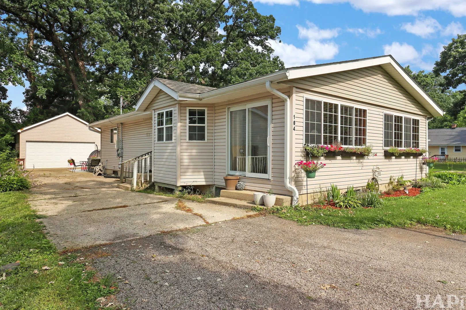 104 Oak Knoll Drive IL