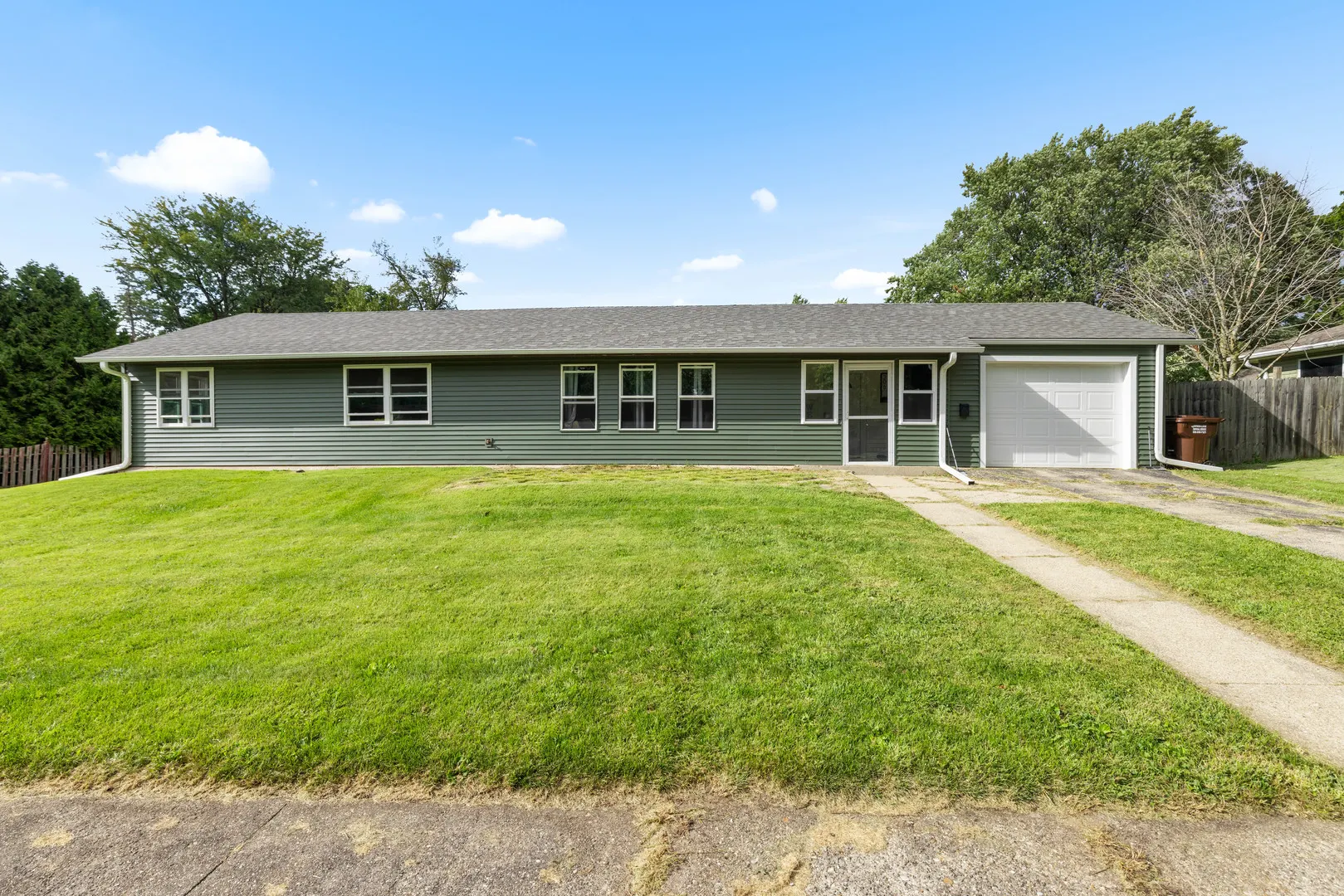 306 W Front Street IL