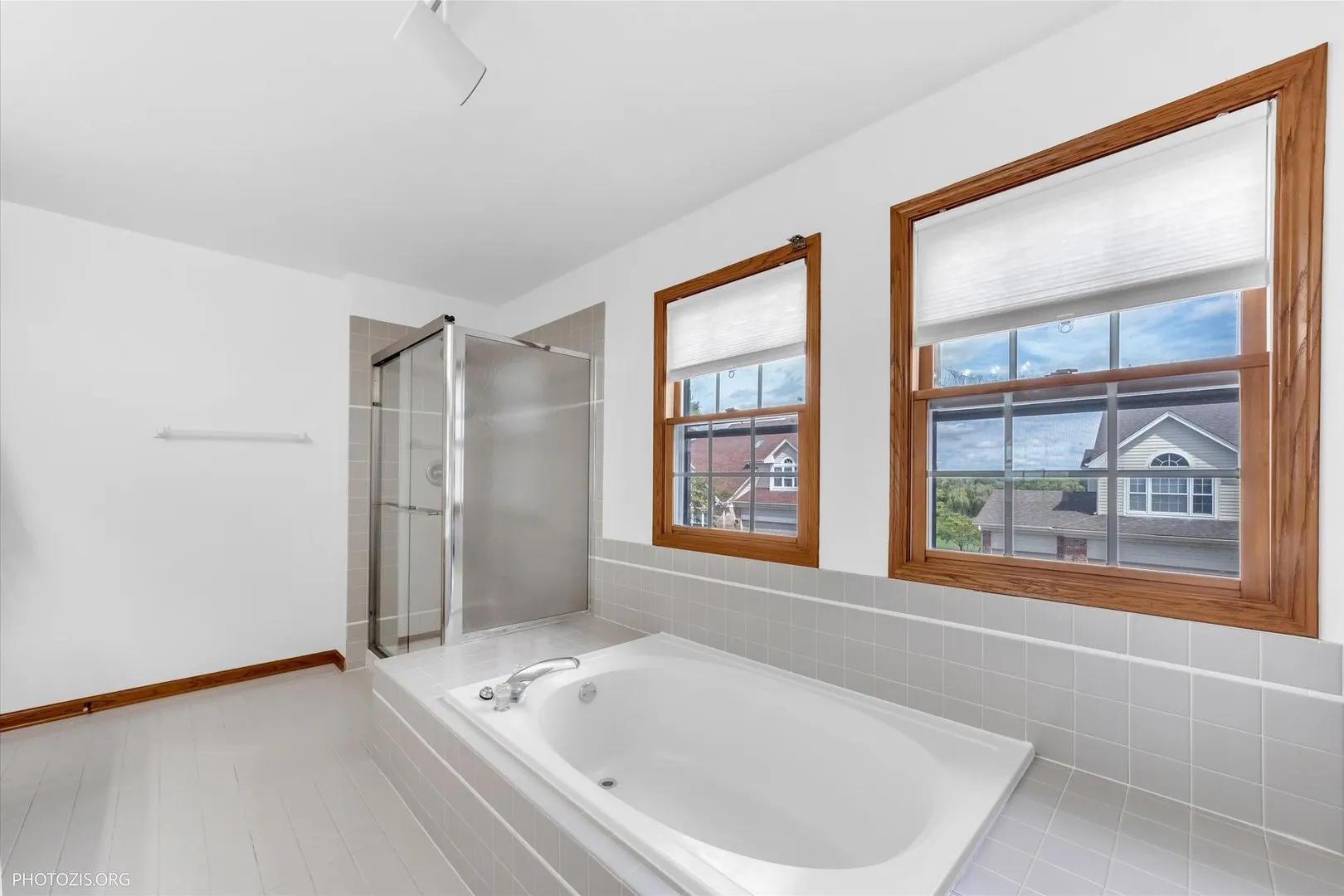 1456 Della Drive IL