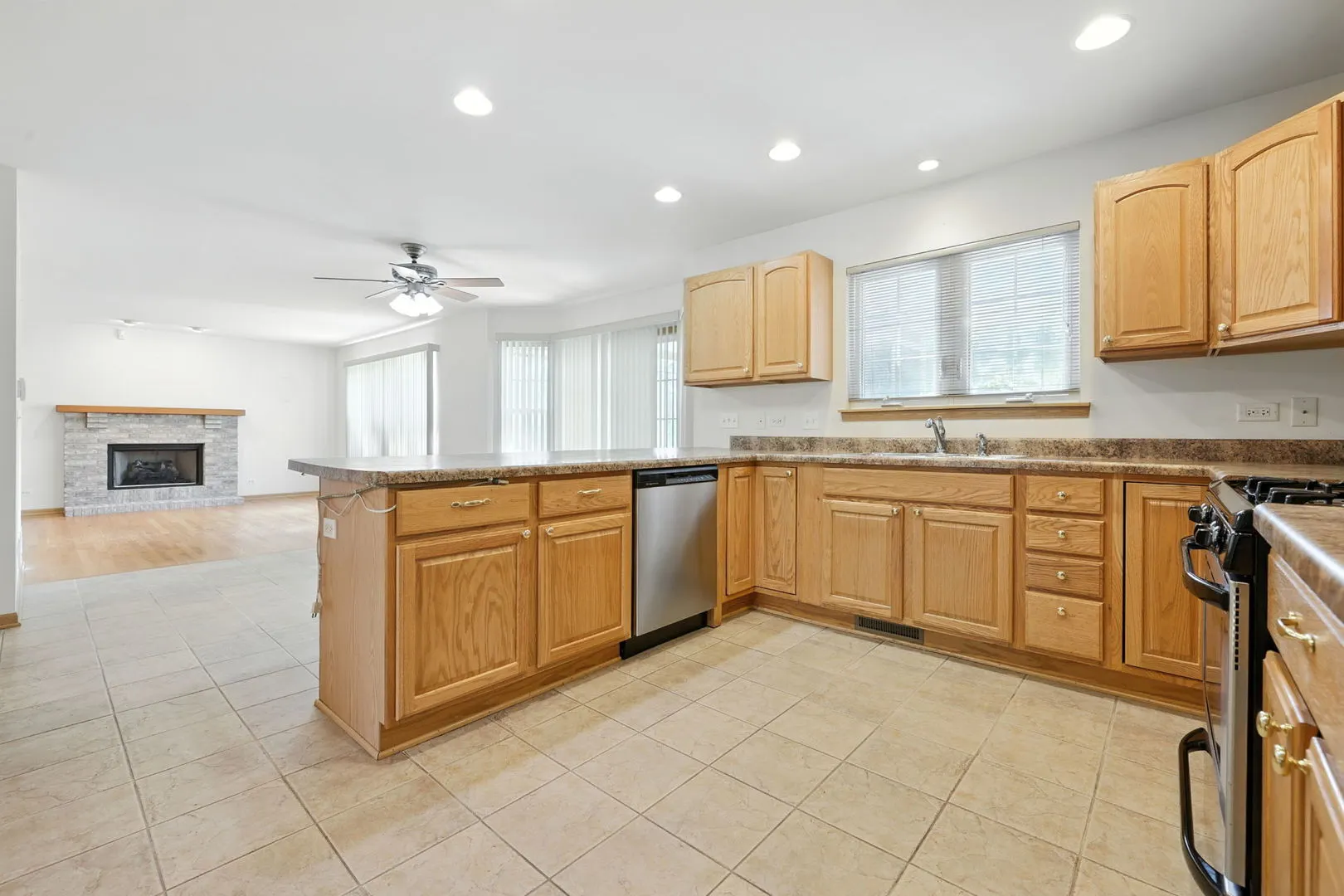 2218 Matthew Place IL
