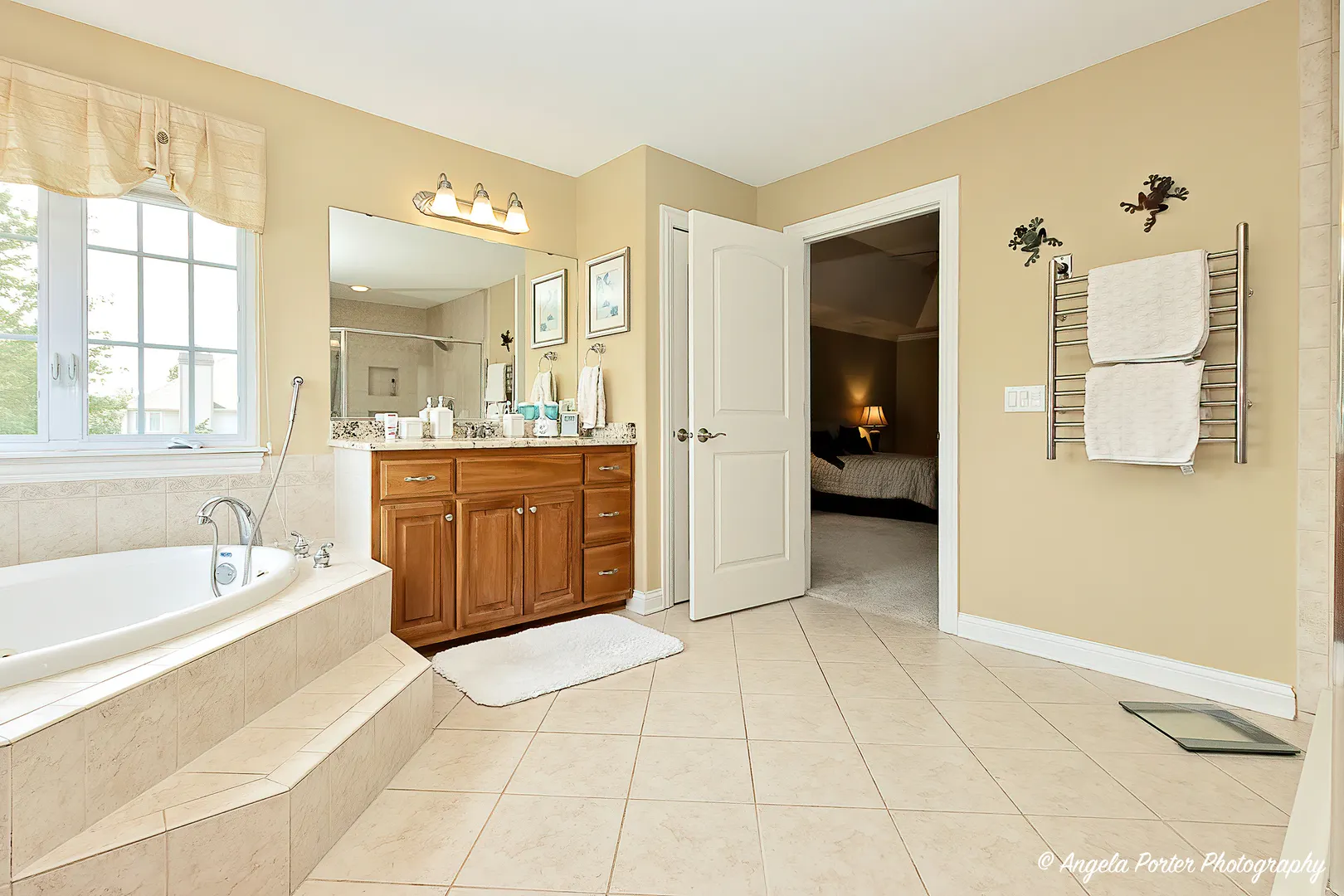 6805 Burning Tree Circle IL