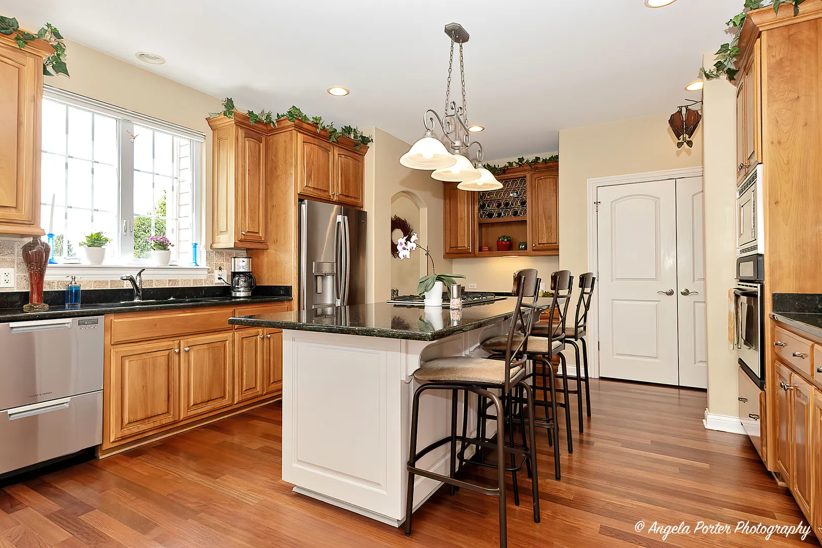 6805 Burning Tree Circle IL