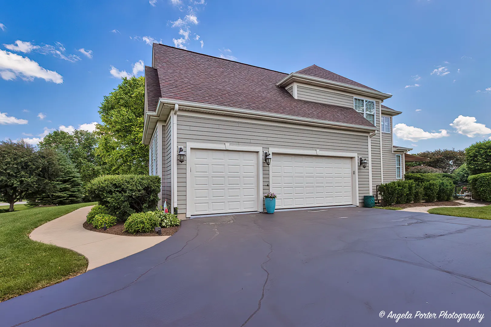 6805 Burning Tree Circle IL