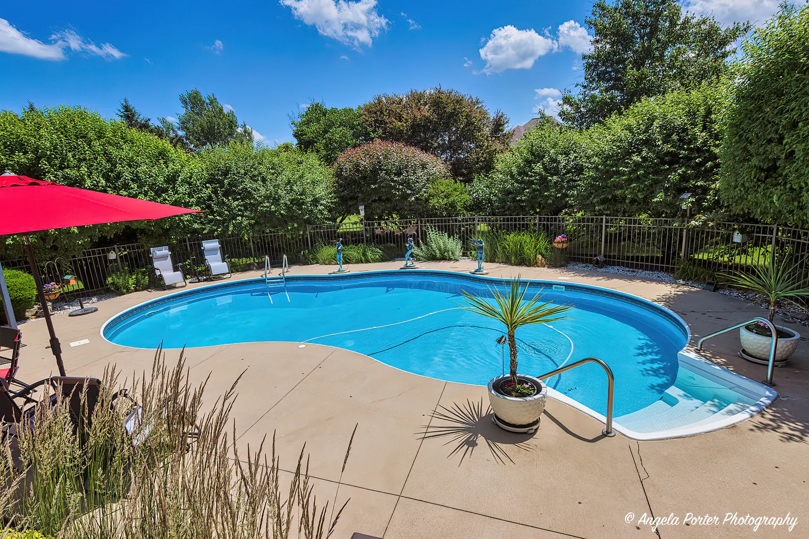 6805 Burning Tree Circle IL