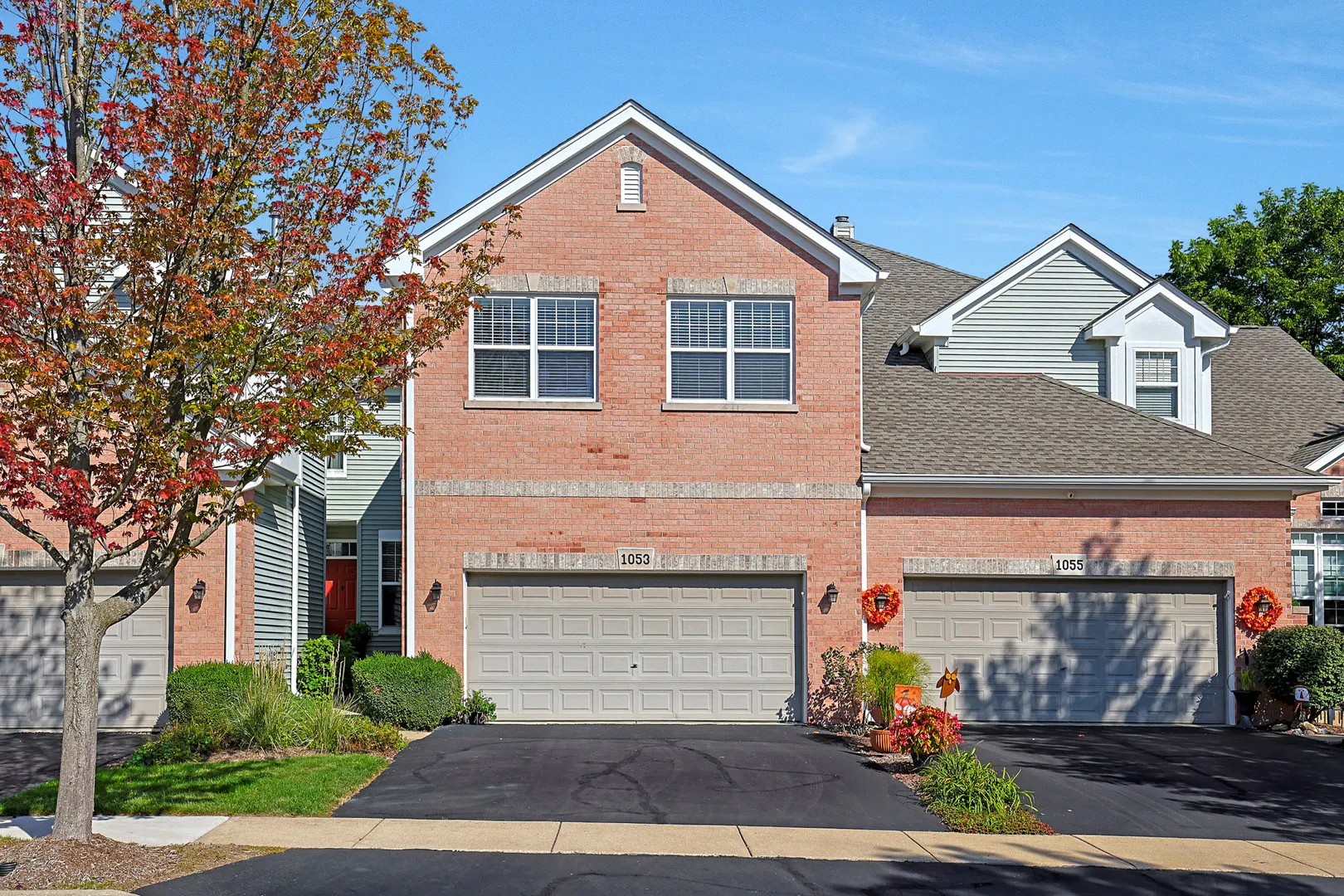 1053 Hummingbird Way IL