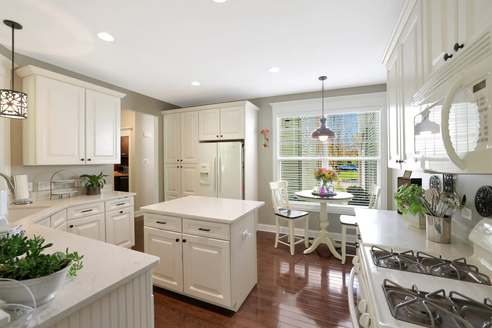 1053 Hummingbird Way IL