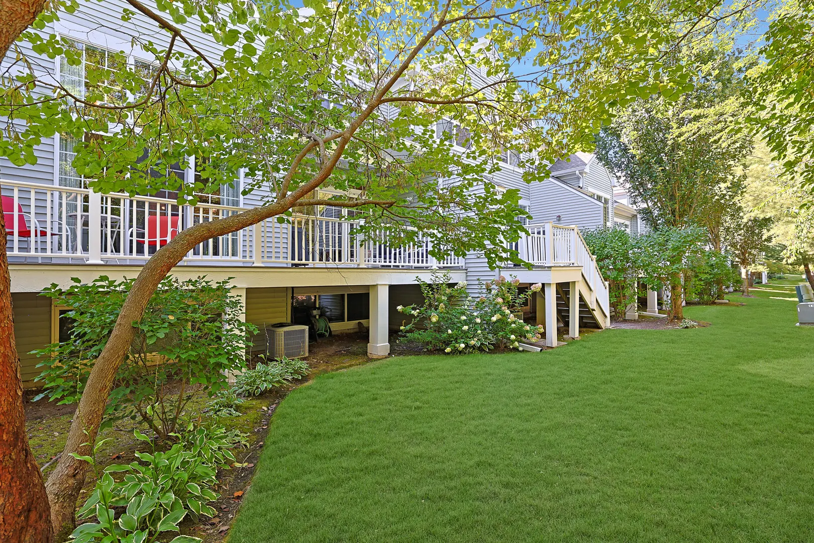 1053 Hummingbird Way IL