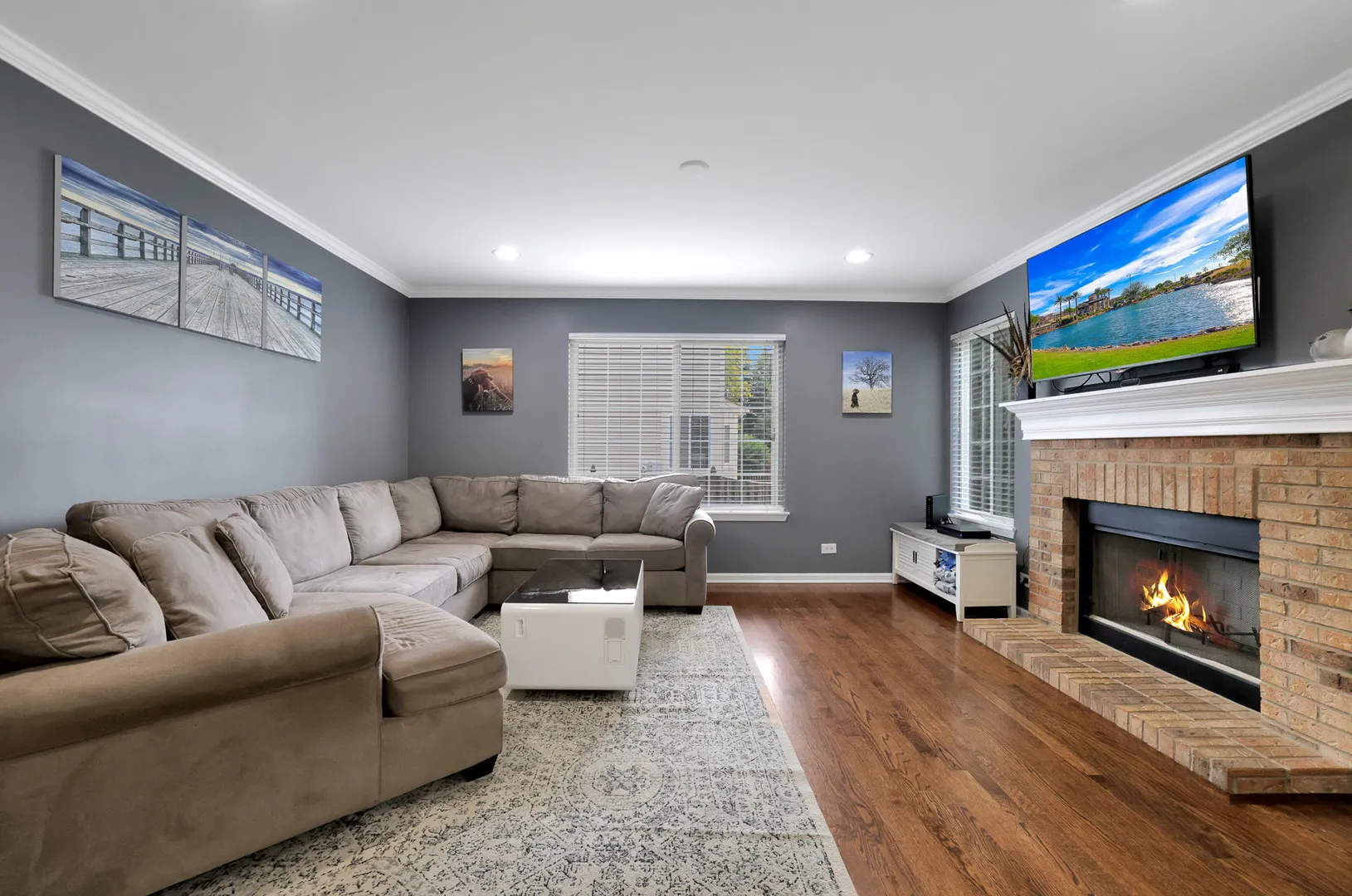 9562 Bristol Lane IL