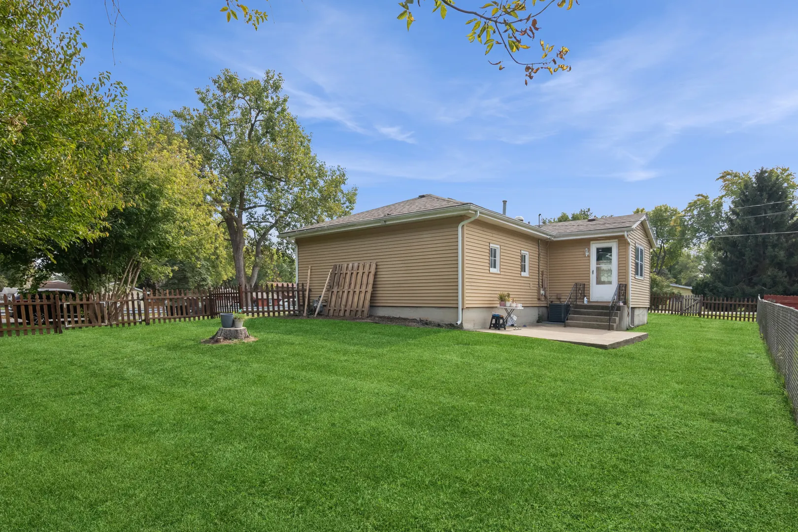 1807 Beach Road IL