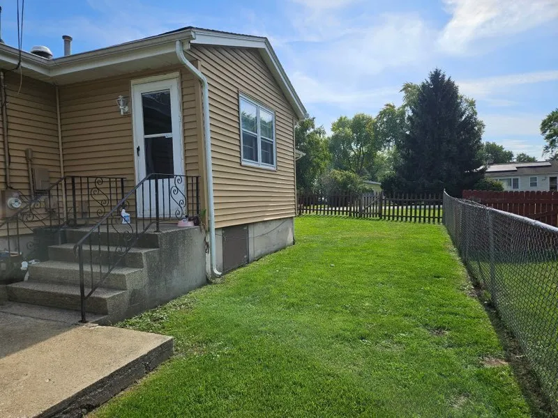 1807 Beach Road IL