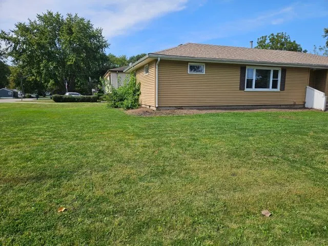 1807 Beach Road IL