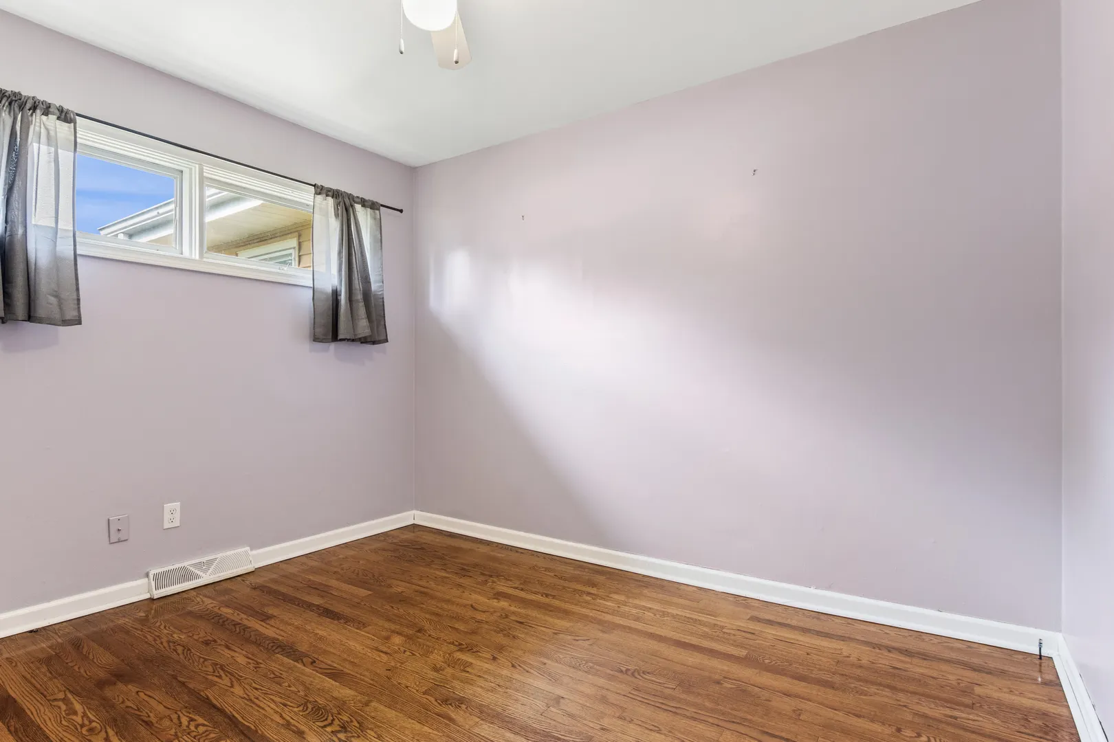 1807 Beach Road IL