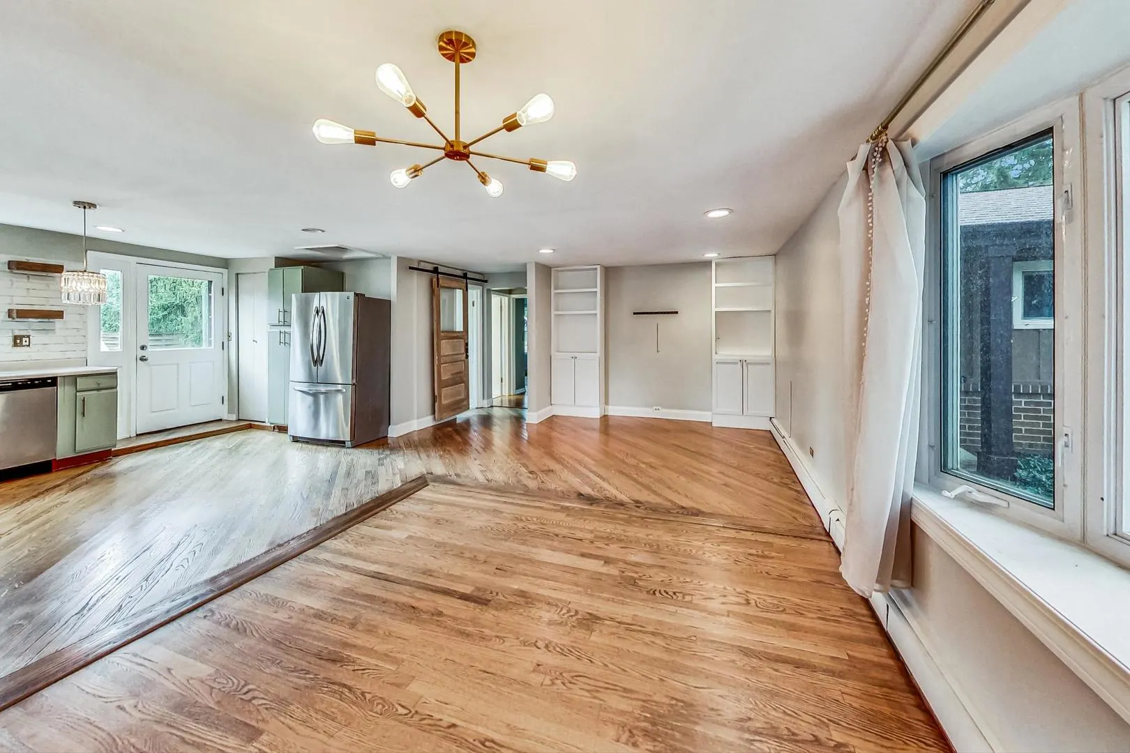 129 E 55th Street IL