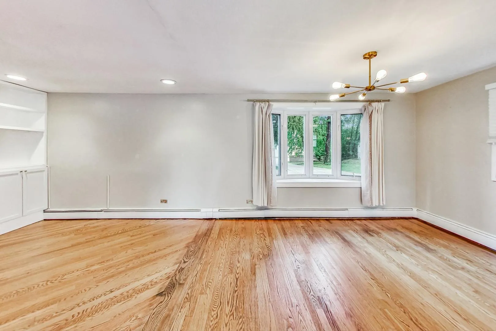 129 E 55th Street IL