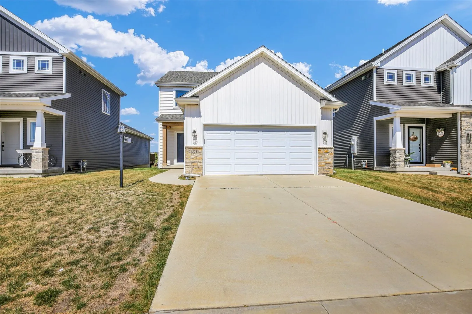 4508 Legends Drive IL