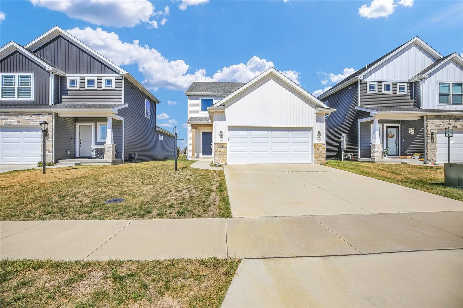 4508 Legends Drive IL