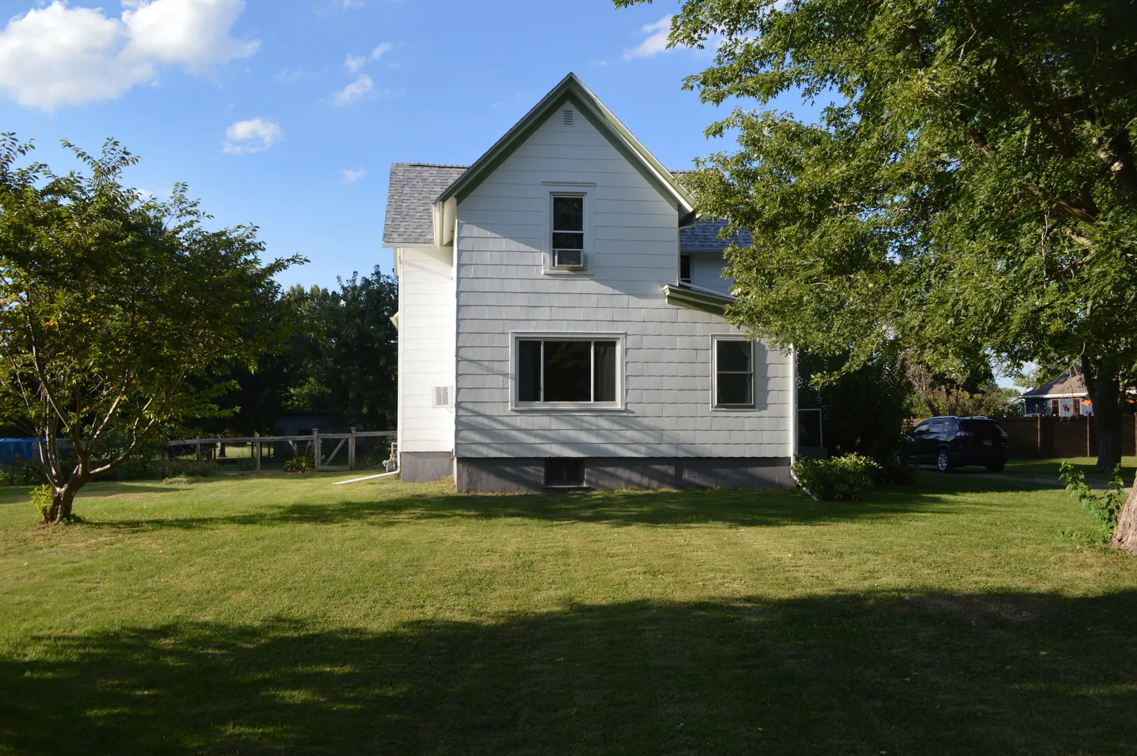 1007 W Farnham Street IL