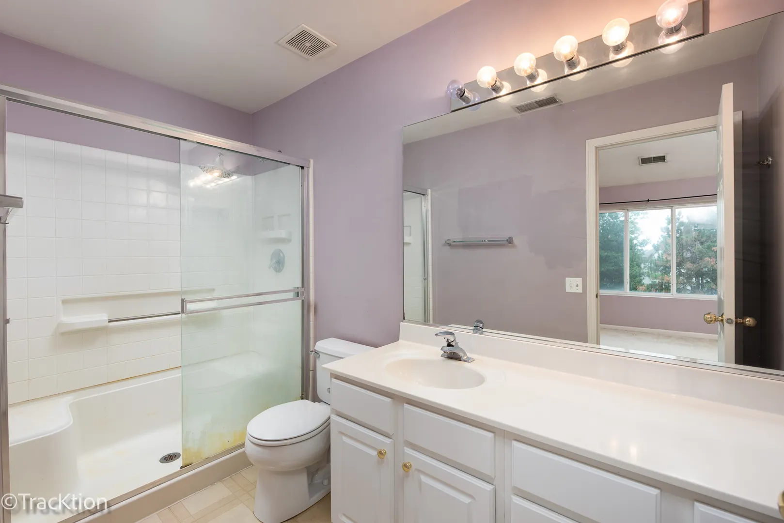 712 BLOSSOM Court IL