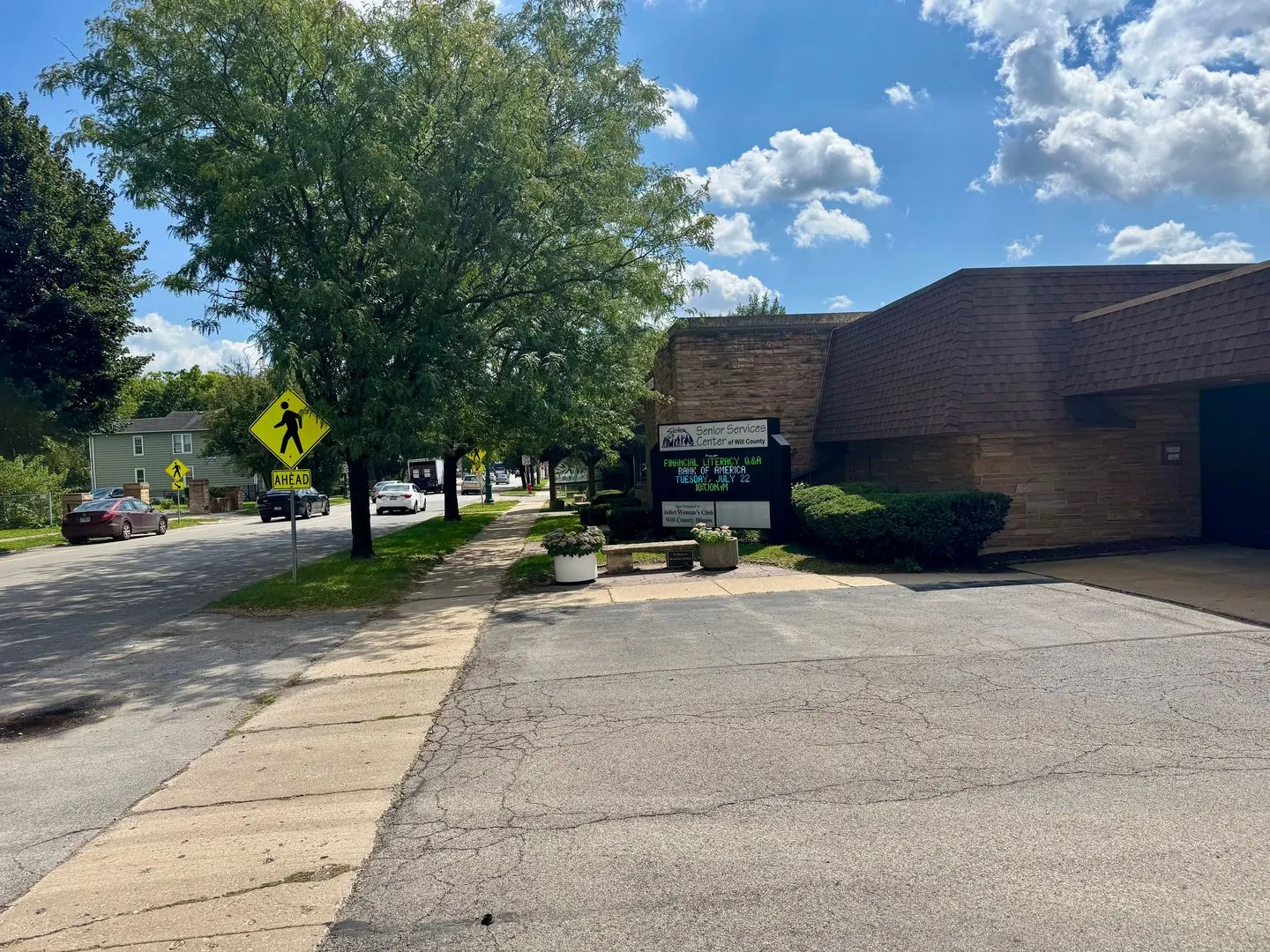 251 N Center Street IL