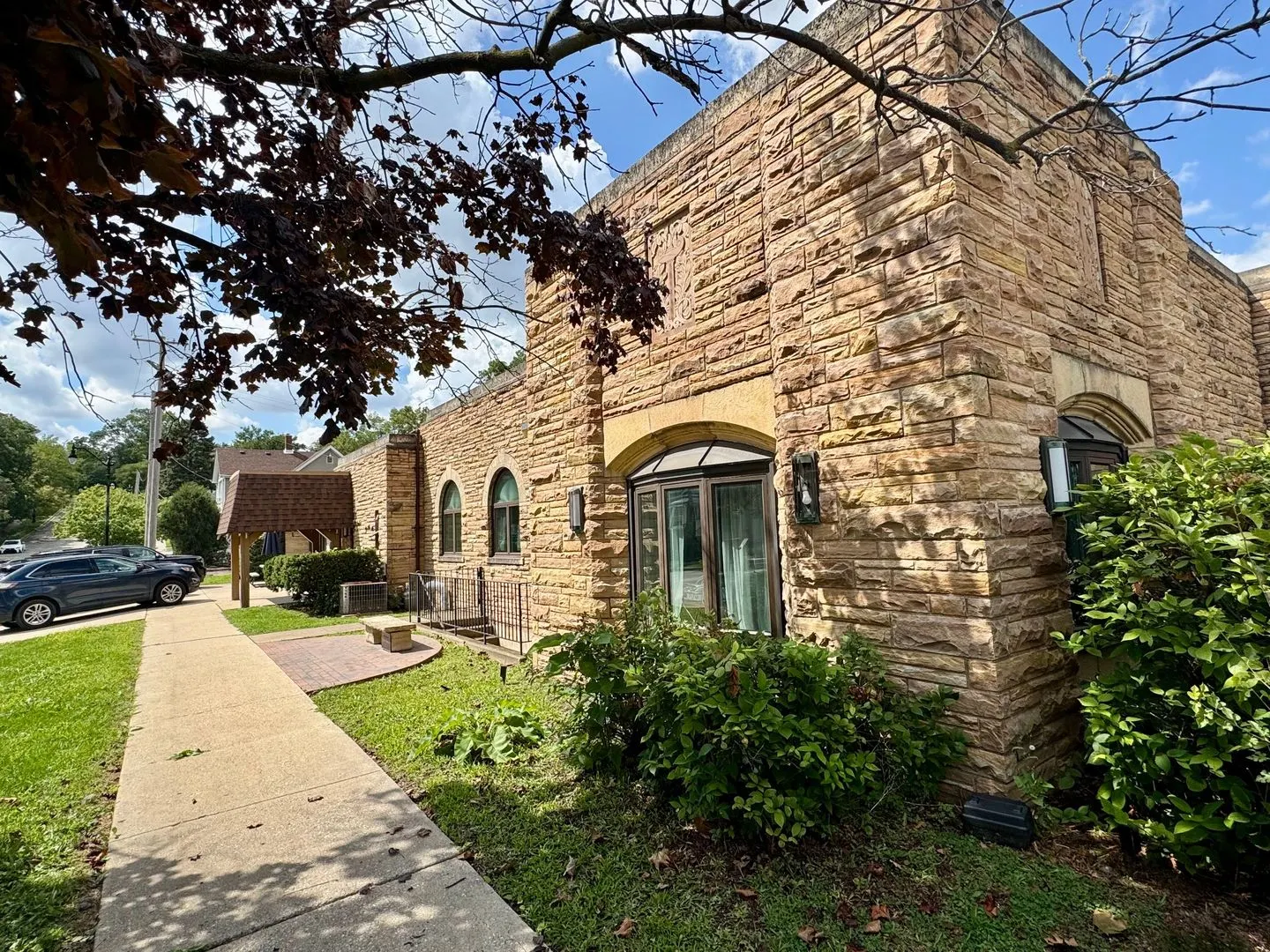 251 N Center Street IL